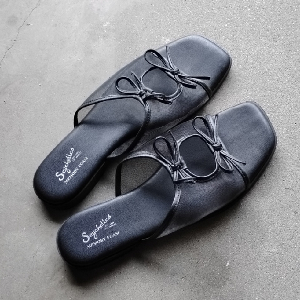 Seychelles Black Women's Memory Foam Sandals